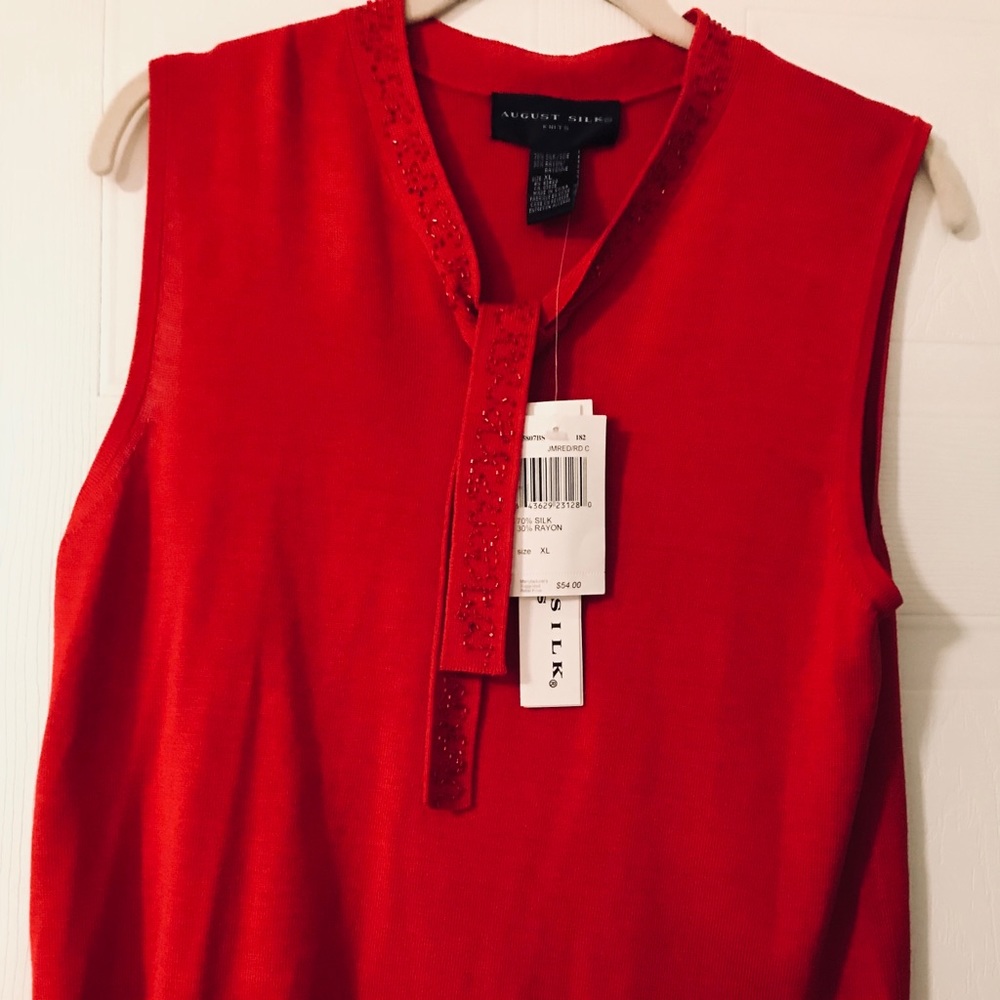 August Silk. XL top, new w tags!